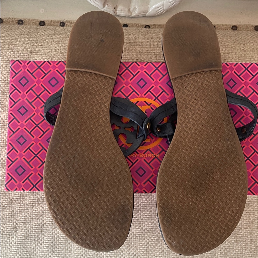 Tory Burch navy Leather Logo Thong Sandals - Picture 4 of 6